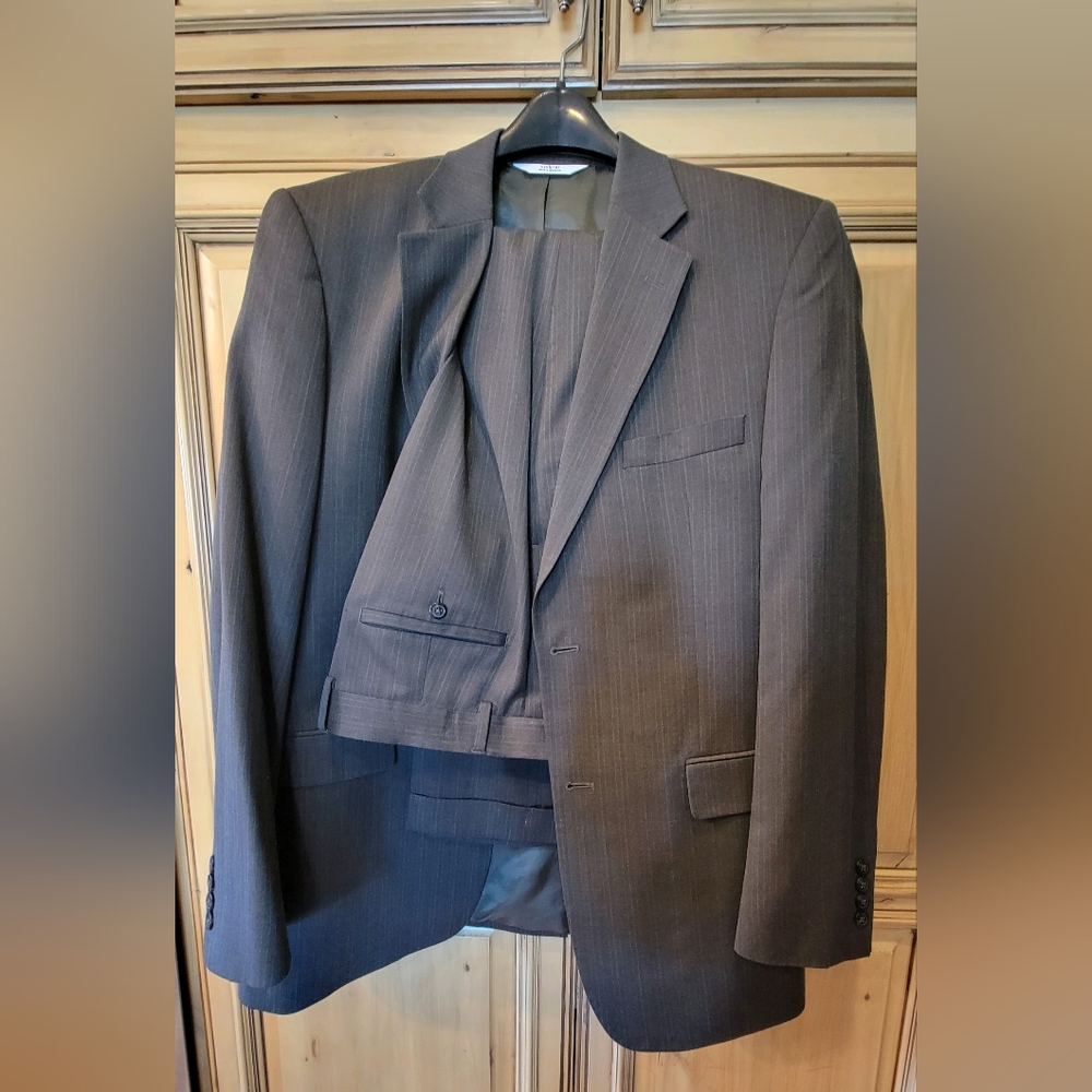 Versini suit